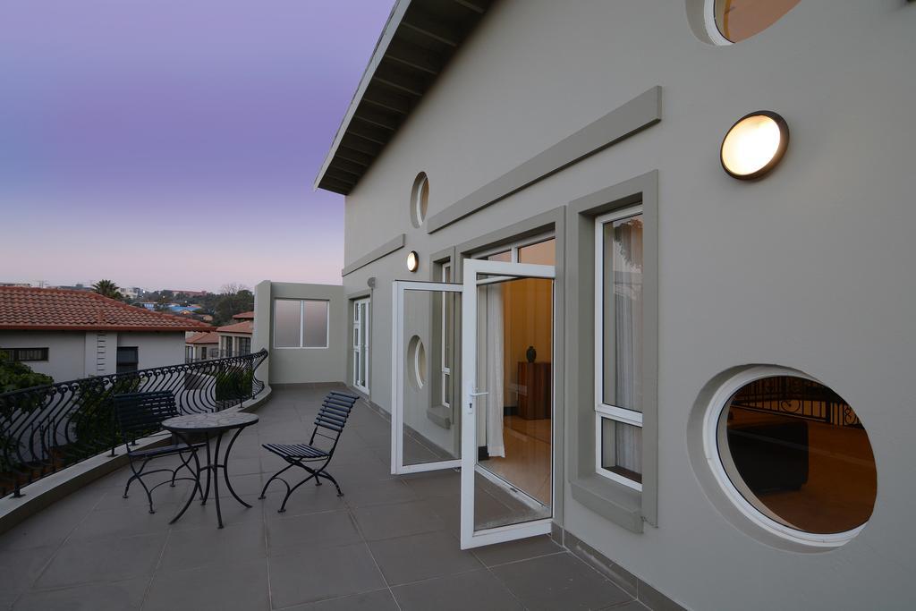 Sandown Guest House Johannesburg Exterior photo