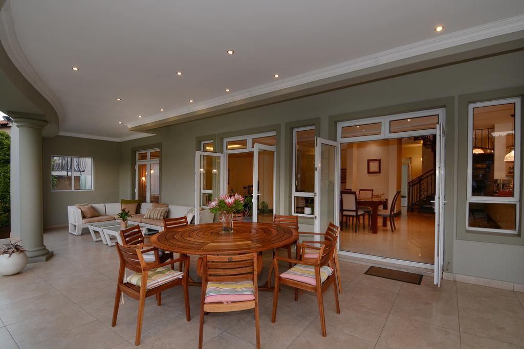 Sandown Guest House Johannesburg Exterior photo